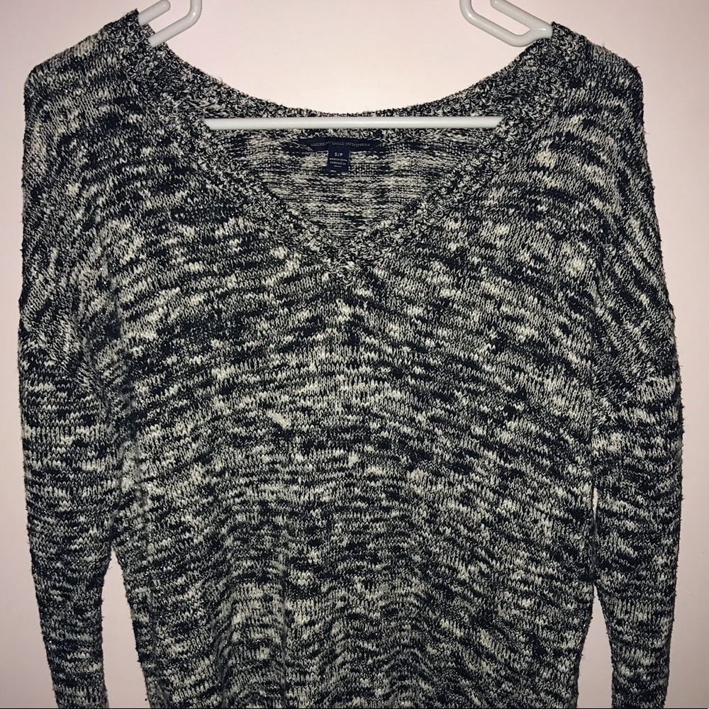 Comfy AMERICAN EAGLE Sweater! Excellent condition!